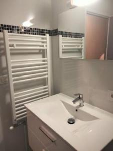 For rent Bordeaux 1 room 24 m2 Gironde (33000) photo 4