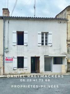 For sale Montpon-menesterol 6 rooms 111 m2 Dordogne (24700) photo 0