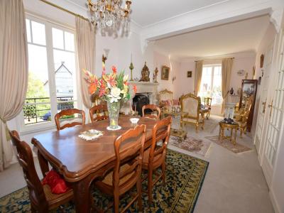 For sale Sainte-genevieve-des-bois 8 rooms 205 m2 Essonne (91700) photo 1