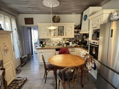 Acheter Maison 400 m2 Saint-pierre-de-cole