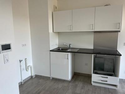 For sale Hyeres 2 rooms 38 m2 Var (83400) photo 2