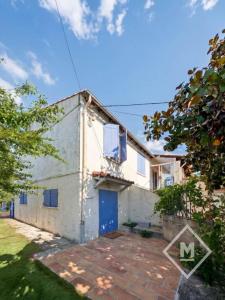 For sale Plan-de-cuques 6 rooms 180 m2 Bouches du Rhone (13380) photo 2