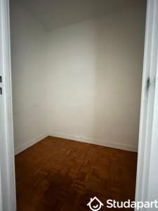 Louer Appartement 63 m2 Courbevoie