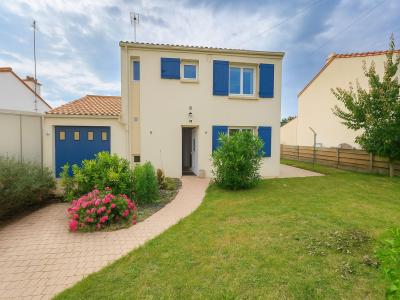 For sale 6 rooms 112 m2 Vendee (85200) photo 0