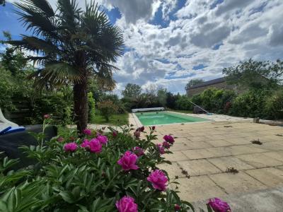 For sale 10 rooms 280 m2 Vendee (85240) photo 1
