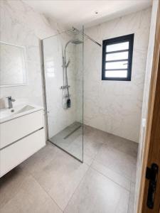 For sale Saint-gilles-les-bains 5 rooms 140 m2 Reunion (97434) photo 4