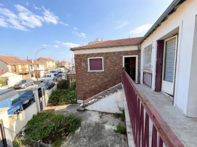 For sale Montreuil 5 rooms 93 m2 Seine saint denis (93100) photo 0