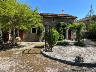For sale Villefagnan 5 rooms 147 m2 Charente (16240) photo 1