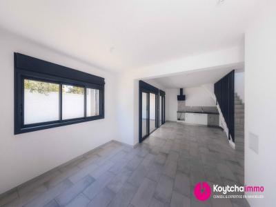 For rent Sainte-clotilde 4 rooms 100 m2 Reunion (97490) photo 2