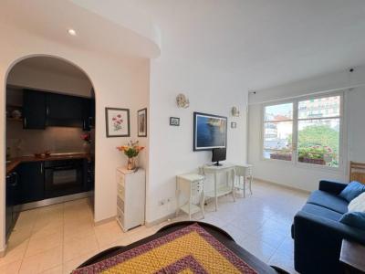 For rent Nice 2 rooms 32 m2 Alpes Maritimes (06000) photo 0