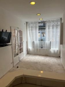 For rent Saint-yrieix-la-perche 2 rooms 34 m2 Haute vienne (87500) photo 1