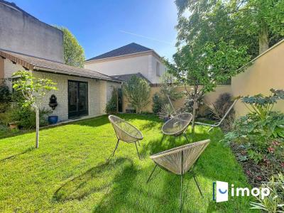 For sale Gagny 5 rooms 138 m2 Seine saint denis (93220) photo 0