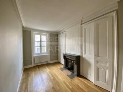 Louer Appartement Lyon-7eme-arrondissement Rhone