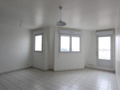 For rent Reze 3 rooms 62 m2 Loire atlantique (44400) photo 2