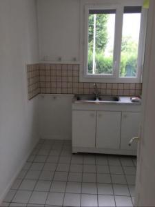 For rent Creil 2 rooms 38 m2 Oise (60100) photo 2