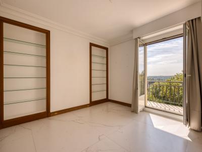 For sale LE MONAST�RE 6 rooms 188 m2 Hauts de Seine (92410) photo 2