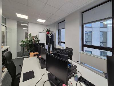 Louer Bureau Paris-14eme-arrondissement 146100 euros