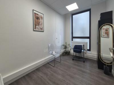 Louer Bureau 158 m2 Paris-14eme-arrondissement