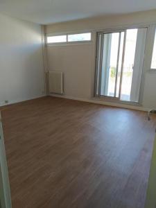 Louer Appartement Blanc 411 euros