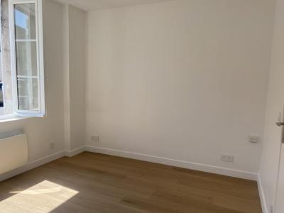 For rent Chantilly 1 room 18 m2 Oise (60500) photo 1