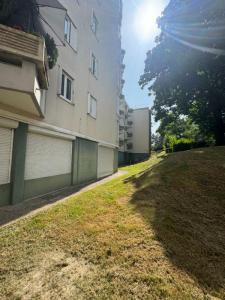 Acheter Local commercial 56 m2 Bron