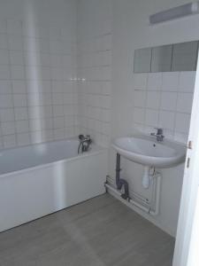 Louer Appartement Champagne-en-valromey 572 euros
