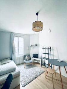 For rent Angouleme 1 room 20 m2 Charente (16000) photo 1