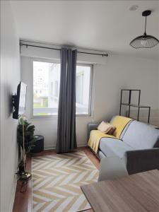 Annonce Location Appartement Paris-18eme-arrondissement 75