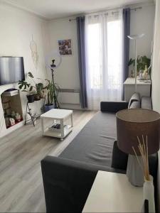 For rent Paris-19eme-arrondissement 2 rooms 31 m2 Paris (75019) photo 0