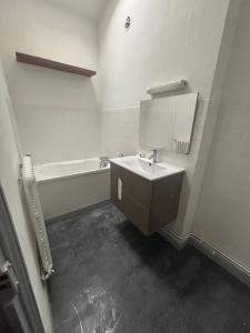 For rent 3 BOULEVARD GAMBETTA 4 rooms 120 m2 Gard (30900) photo 3