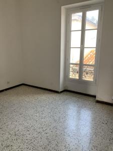 For rent 24 RUE D'AQUITAINE 3 rooms 53 m2 Gard (30000) photo 2