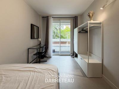 Annonce Location 7 pi�ces Appartement Bron 69
