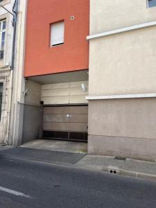 Louer Parking 16 m2 Nimes