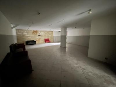 Louer Local commercial 121 m2 Bordeaux