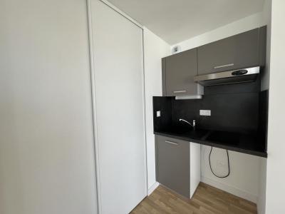 For rent Vertou 2 rooms 48 m2 Loire atlantique (44120) photo 4