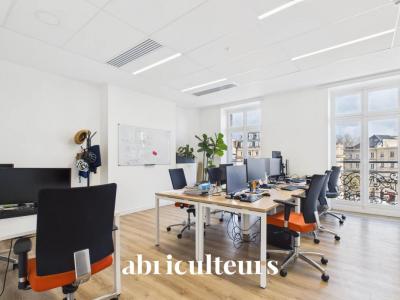 Louer Bureau 215 m2 Bordeaux