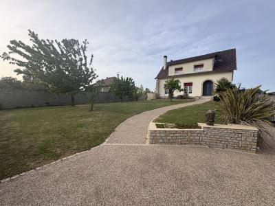 For sale 10 rooms 249 m2 Deux sevres (79510) photo 0