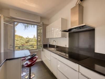 For sale LE MONAST�RE 6 rooms 188 m2 Hauts de Seine (92410) photo 3