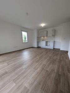 For rent Dammarie-les-lys 3 rooms 64 m2 Seine et marne (77190) photo 0