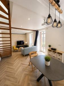 Annonce Location 4 pi�ces Maison Laval 53
