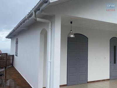 Louer Maison 88 m2 Sainte-clotilde