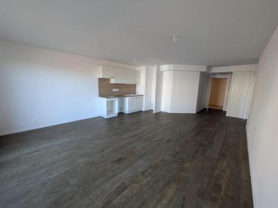 Louer Appartement 65 m2 Cannes-ecluse