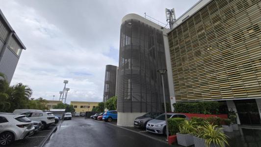 For rent Port 253 m2 Reunion (97420) photo 0