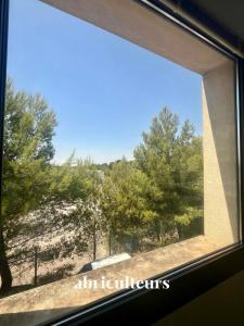 Louer Bureau 92 m2 Vitrolles