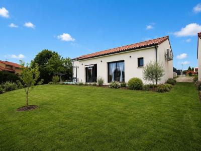 For sale 4 rooms 105 m2 Ardeche (07430) photo 0