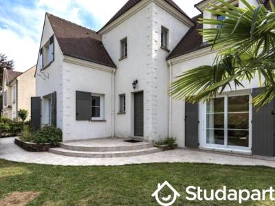Louer Maison 250 m2 Serris