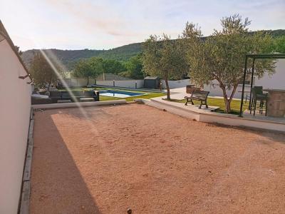For sale Sainte-anastasie-sur-issole 6 rooms 147 m2 Var (83136) photo 2