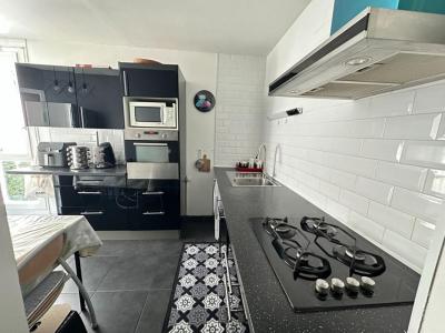 For sale Marseille-15eme-arrondissement 4 rooms 85 m2 Bouches du Rhone (13015) photo 4