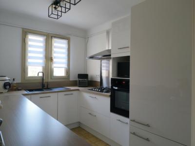 Acheter Appartement 77 m2 Nimes