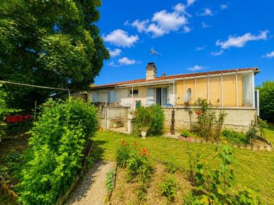 For sale Montignac-charente 5 rooms 110 m2 Charente (16330) photo 1